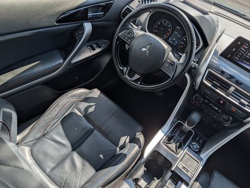 Used 2018 Mitsubishi Eclipse Cross SEL AWD/4WD image 9