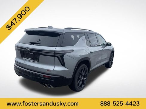 Used 2024 Chevrolet Traverse RS image 5