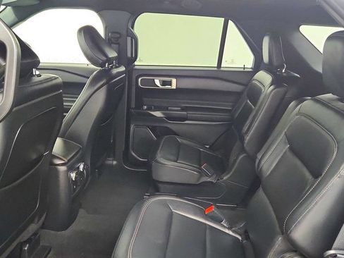 Used 2020 Ford Explorer XLT w/ Equipment Group 202A AWD/4WD image 21