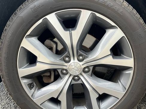 Used 2022 Hyundai Palisade SEL w/ Premium Package AWD/4WD image 5