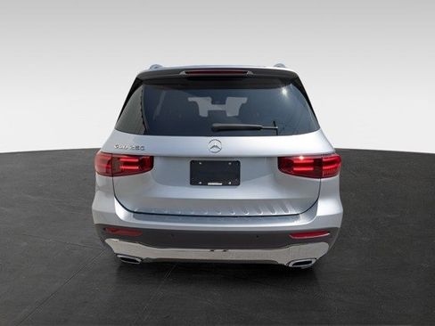 Certified 2025 Mercedes-Benz GLB 250 image 9