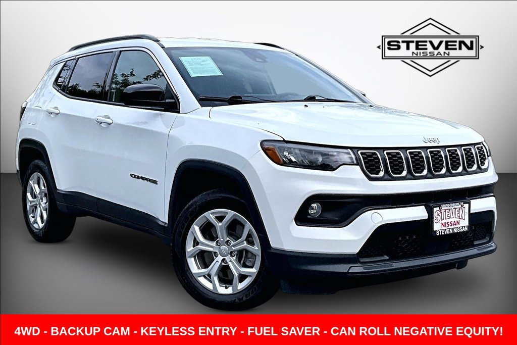 Used 2024 Jeep Compass Latitude AWD/4WD image 1