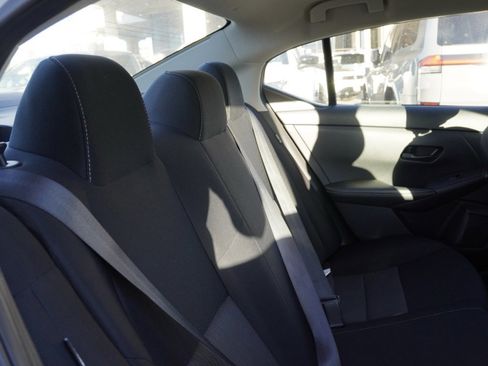 Certified 2024 Nissan Sentra SV image 21