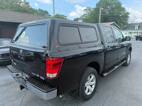 Used 2014 Nissan Titan SV w/ SV Value Truck Package image 4