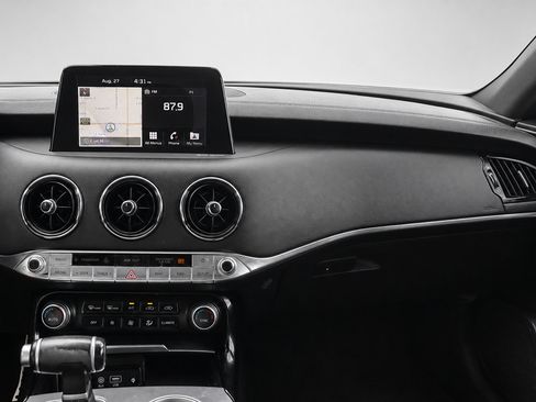 Used 2019 Kia Stinger GT1 RWD image 31