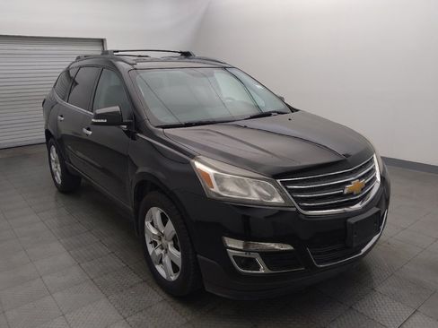 Used 2017 Chevrolet Traverse LT w/ Style and Technology Package FWD image 13