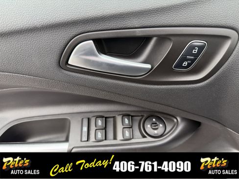 Used 2017 Ford Escape SE AWD/4WD image 19