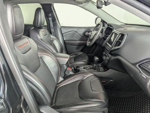 Used 2022 Jeep Cherokee Trailhawk image 29