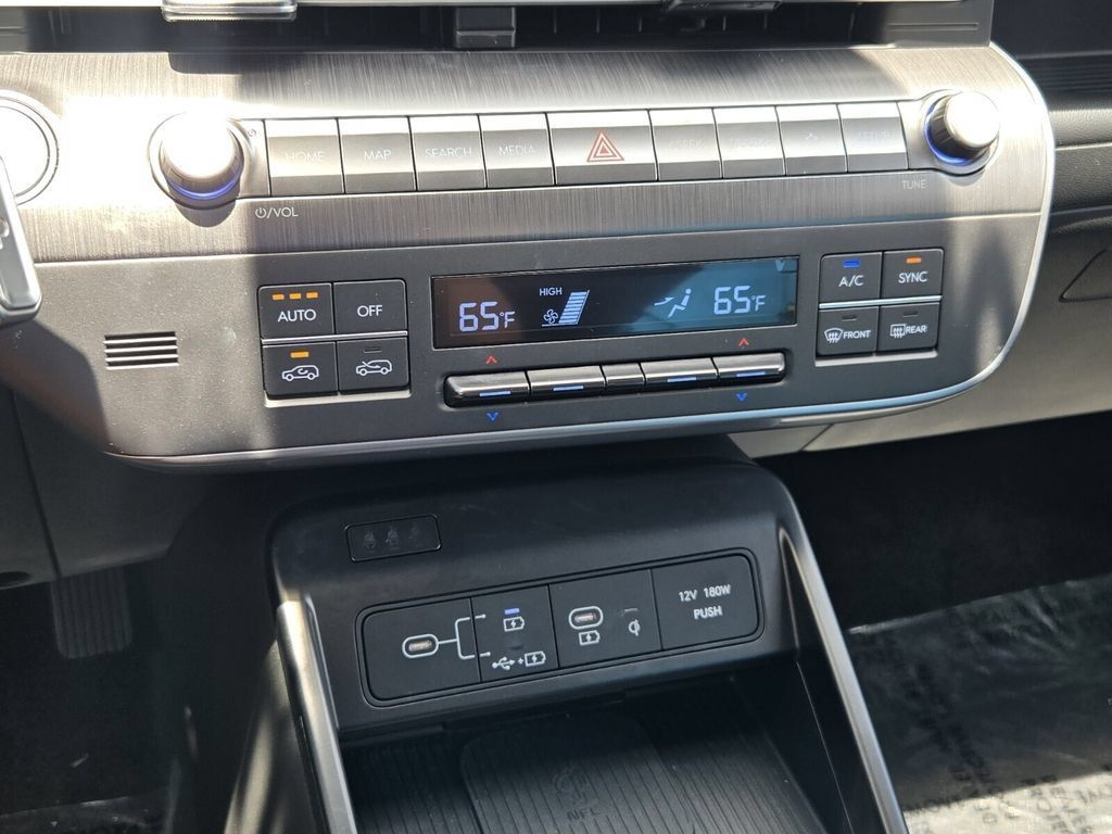 Certified 2024 Hyundai Kona SEL w/ Convenience Package AWD/4WD image 20