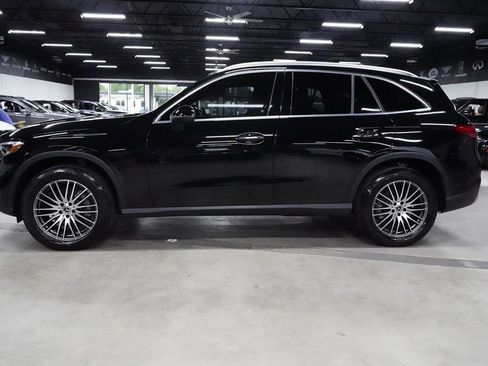 Used 2024 Mercedes-Benz GLC 300 4MATIC image 2