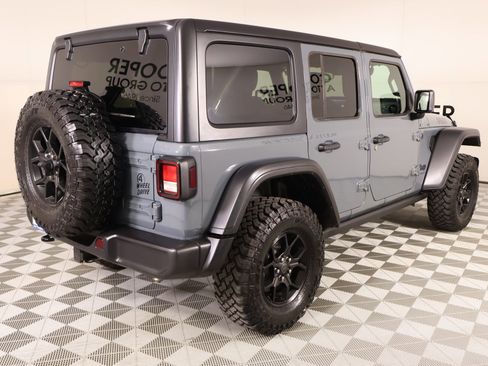 Used 2024 Jeep Wrangler Unlimited Sport AWD/4WD image 20