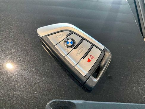 Used 2023 BMW M550i xDrive w/ Executive Package image 36