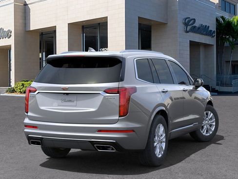 New 2025 Cadillac XT6 Luxury image 4
