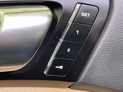 Used 2016 Porsche Cayenne S image 36