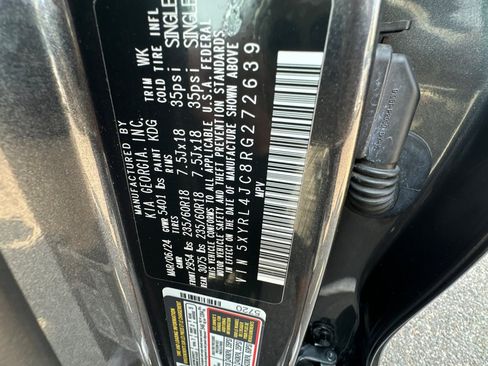Used 2024 Kia Sorento S FWD image 30