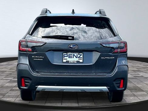 Used 2022 Subaru Outback Limited AWD/4WD image 5