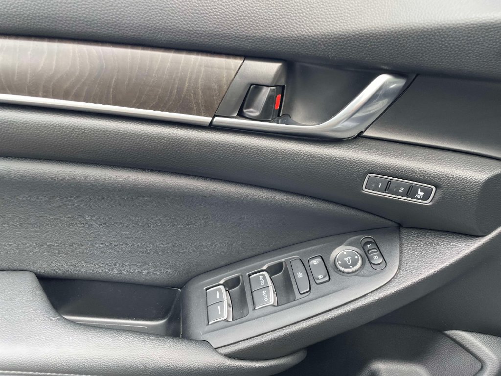 Used 2021 Honda Accord EX-L image 19
