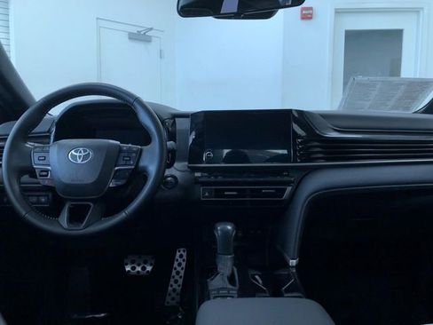 Certified 2025 Toyota Camry SE image 17