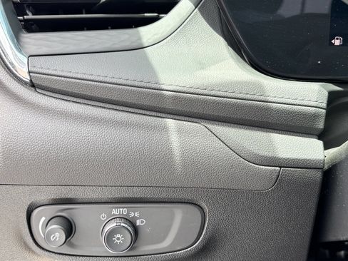 Used 2025 Buick Encore GX Preferred FWD image 28