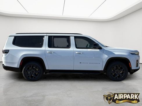 New 2026 Jeep Grand Wagoneer L Limited w/ Convenience Group I image 3