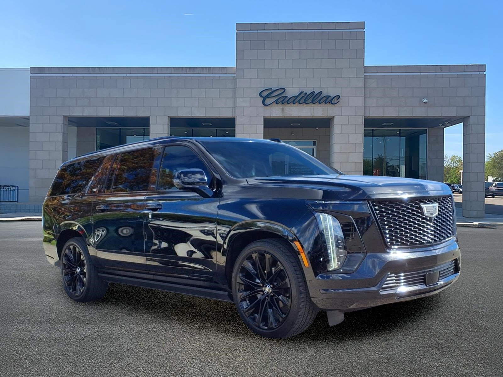 Used 2025 Cadillac Escalade ESV Sport Platinum AWD/4WD image 3