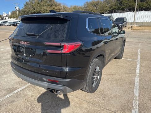 Used 2025 GMC Acadia Elevation image 7