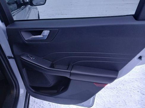 New 2026 Ford Escape SE w/ Class II Trailer Tow Package image 30