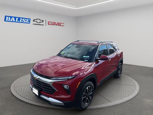 New 2026 Chevrolet TrailBlazer LT w/ Convenience Package image 2