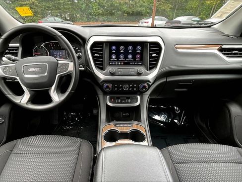 Certified 2023 GMC Acadia SLE w/ Driver Convenience Package image 8
