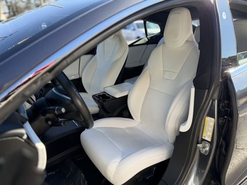 Used 2017 Tesla Model S 90D image 26