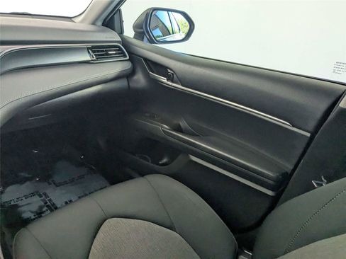 Used 2022 Toyota Camry LE w/ Convenience Package FWD image 38