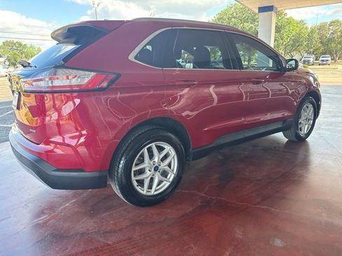 Used 2022 Ford Edge SEL w/ Convenience Package AWD/4WD image 4