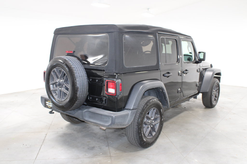 Used 2024 Jeep Wrangler Unlimited Sport AWD/4WD image 9