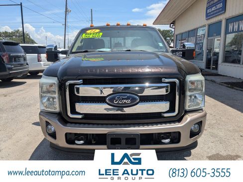 Used 2014 Ford F350 King Ranch w/ King Ranch w/Chrome Package image 2