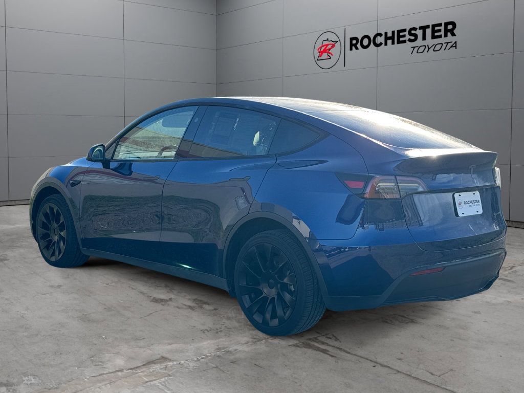 Used 2023 Tesla Model Y Long Range AWD/4WD image 3