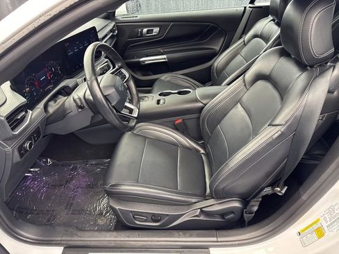 Used 2025 Ford Mustang Premium RWD image 13