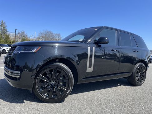 Used 2023 Land Rover Range Rover SE image 35