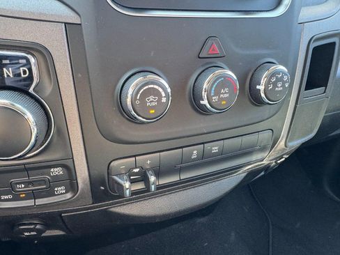 Used 2019 RAM 1500 Express w/ Express Value Package AWD/4WD image 18