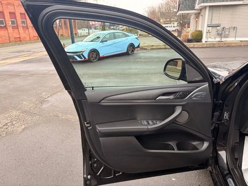 Used 2024 BMW X3 sDrive30i w/ M Sport Package RWD image 19