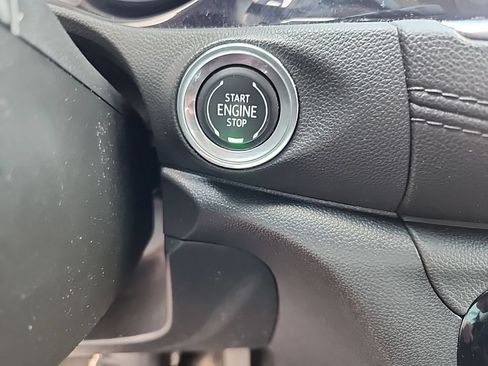 Certified 2020 Buick Encore GX Essence FWD image 20