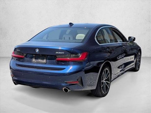 Used 2019 BMW 330i xDrive Sedan w/ Premium Package AWD/4WD image 4