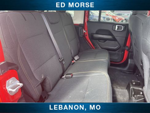 Used 2025 Jeep Wrangler Unlimited Sahara AWD/4WD image 24
