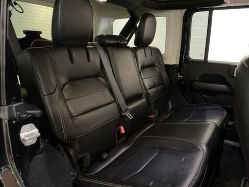 Used 2022 Jeep Wrangler Unlimited Sahara AWD/4WD image 78
