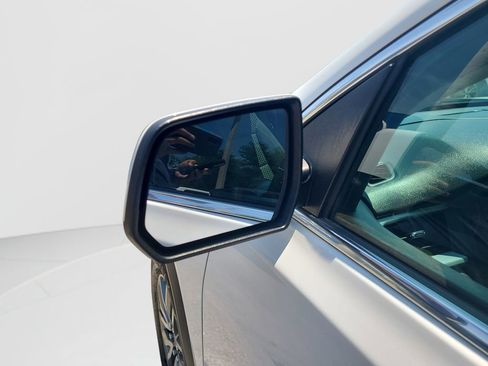 Used 2019 GMC Acadia SLE FWD image 26