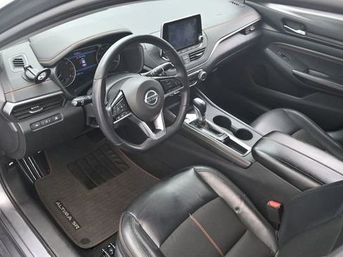 Used 2020 Nissan Altima 2.5 SR FWD image 11