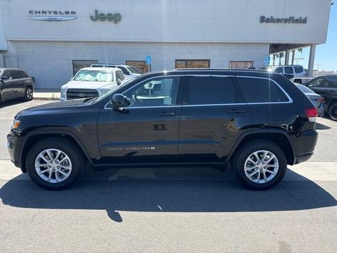 Used 2022 Jeep Grand Cherokee Laredo E RWD image 2