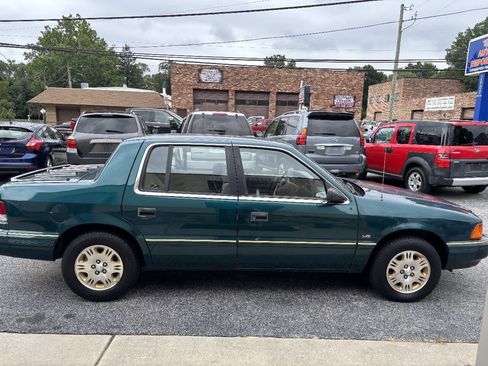 Used 1995 Plymouth Acclaim FWD image 4