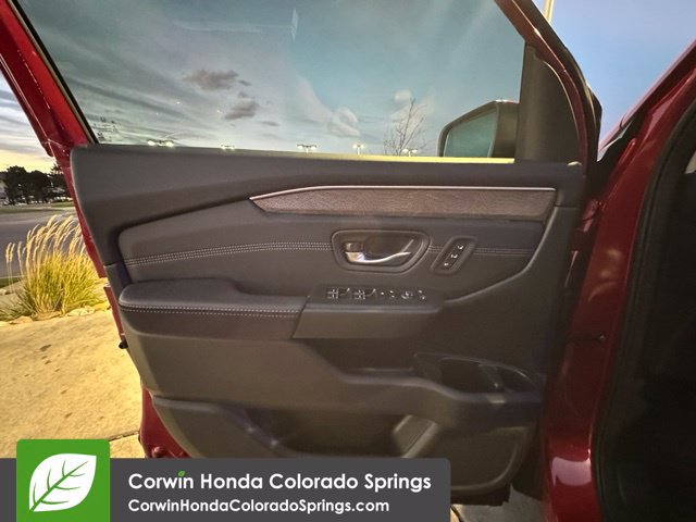 Used 2026 Honda Pilot Elite image 25