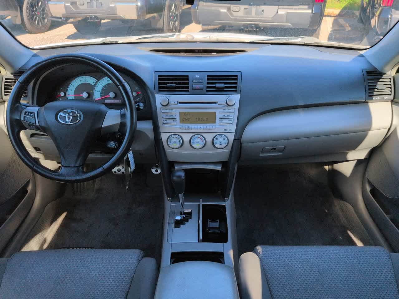 Used 2011 Toyota Camry SE w/ SE Extra-Value Pkg #1 FWD image 14
