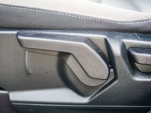 Used 2020 Ford Escape S image 24